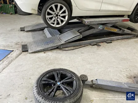 BMW 액티브 투어러 휠수리 후 블랙유광 휠도색 / 용인 처인구