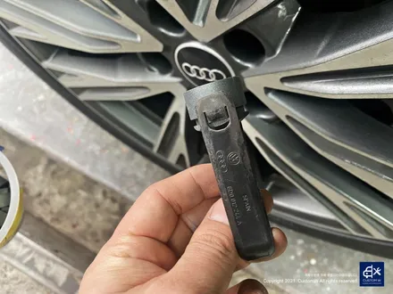 아우디 A6 45 TFSI 콰트로 프리미엄 블랙유광 휠도색 + 블랙 캘리퍼 도색 / 용인 처인구