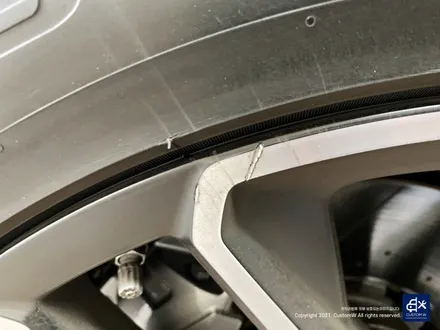 벤츠 GLE53 AMG 휠수리 후 블랙유광 휠도색 & 레드 캘리퍼 도색 / 용인 처인구