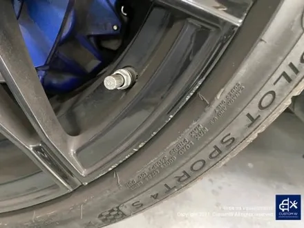 BMW G82 M4 826M 휠 상처 수리 후, 블랙 유광 휠 복원 도색 그리고 레드 캘리퍼 도색 작업까지_! / 용인 처인구