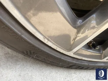 벤츠 C43 AMG 휠 상처 수리 후, 다이아몬드 커팅 가공을 이용한 블랙 폴리시 투톤 휠 커스텀 도색 / 용인 처인구