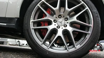 ML의 후속 벤츠 GLE 63AMG 다이아몬드컷팅 휠수리, 63S AMG 캘리퍼처럼 레드로 캘리퍼도색. / 용인 처인구