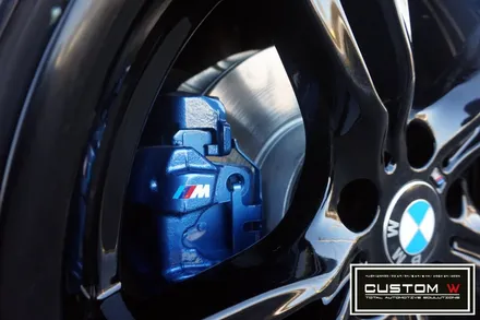 BMW 330i 400M 휠 블랙유광 휠도색, 블루 캘리퍼 도색 작업 까지.! 분당 용인 수입차 BMW 휠수리복원 휠도색 캘리퍼 도색 커스텀W / 용인 처인구