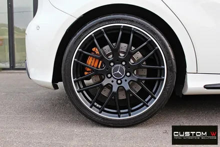벤츠 A45 AMG 무광 블랙실버 투톤 휠 + 골드 캘리퍼 도색 / 용인 처인구