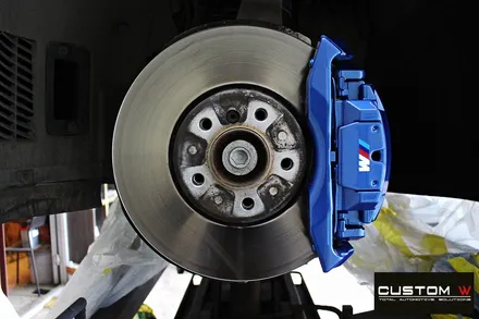 BMW 5GT 휠 상처 수리 후 블랙유광 휠도색 + 블루 캘리퍼 도색 / 용인 처인구