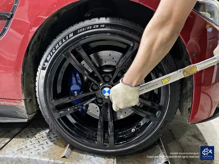 BMW M4 437M 휠수리 후 블랙 유광 휠도색 / 용인 처인구