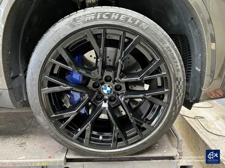 BMW X5M 809M 휠수리 후 블랙유광 휠도색 / 용인 처인구