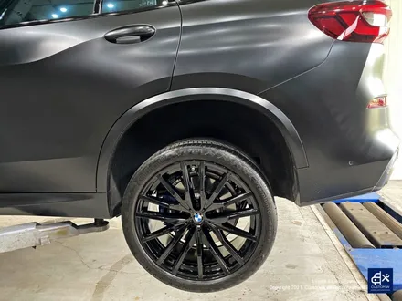 BMW G05 X5 M50i 742M 22인치 휠수리 후 블랙유광 휠도색 / 용인 처인구