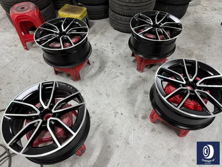 벤츠 C43 AMG 휠 상처 수리 후, 다이아몬드 커팅 가공을 이용한 블랙 폴리시 투톤 휠 커스텀 도색 / 용인 처인구