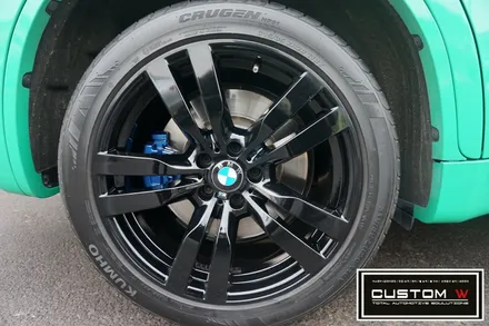 BMW X6M 휠상처 수리후, 블랙유광 휠도색 + 엠퍼포먼스 블루 캘리퍼 도색 작업까지.! / 용인 처인구