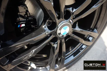 BMW 320i 441M 휠 상처 수리 후, 블랙 유광 휠도색 그리고 부식 녹 제거 후, 캘리퍼 도색 작업 까지.! / 용인 처인구