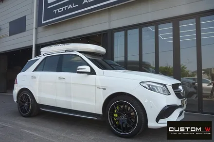 벤츠 GLE63AMG 잘 못된 휠수리 도색 이력이 있는 휠 박리 후 투톤 휠도색  재작업 ,  애시드 그린 (형광) 캘리퍼도색. / 용인 처인구