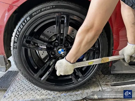 BMW M4 437M 휠수리 후 블랙 유광 휠도색 / 용인 처인구