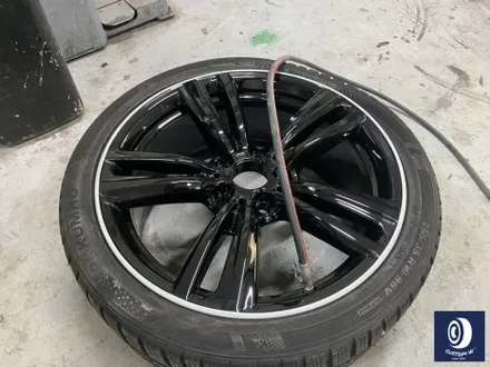BMW F30 330i 442M 19인치 휠 상처 수리 및 부식 제거 /  약품 박리 ( 페인트 제거) 후, 블랙 + 실버 투톤 휠도색 / 용인 처인구