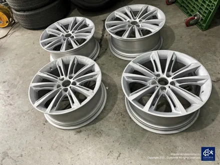 BMW F10 530d 크롬 도금 벗겨짐현상 약품 박리 제거 후 페라리 골드 휠도색 + 레드 캘리퍼 도색 / 용인 처인구