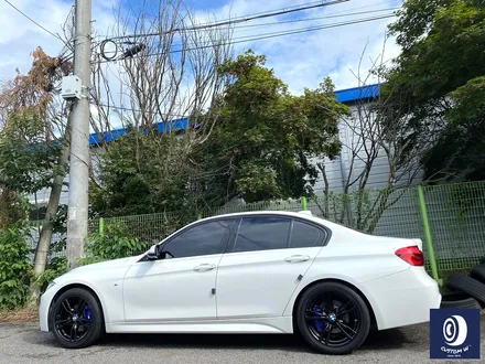잘못된 휠 수리 도색 이력이 있는 BMW F30 330i 400M 약품 박리 ( 페인트 제거) 후, 하이그로시 블랙 (검정 유광) 휠도색 / 용인 처인구