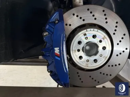 BMW G87 M2 930M 휠 상처 수리 후, 건메탈 그레이 휠도색 + 레드 캘리퍼 도색 / 용인 처인구