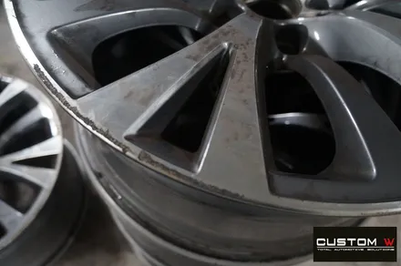 BMW 5GT 잘 못된 휠수리로 엉망이 된 휠 재작업. 다이아몬드 커팅 블랙 폴리시 휠로 재탄생 그리고  캘리퍼 도색까지.! / 용인 처인구