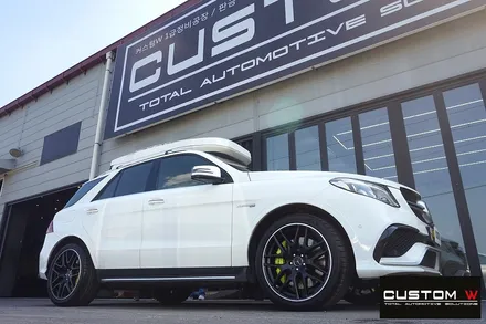 벤츠 GLE63AMG 잘 못된 휠수리 도색 이력이 있는 휠 박리 후 투톤 휠도색  재작업 ,  애시드 그린 (형광) 캘리퍼도색. / 용인 처인구