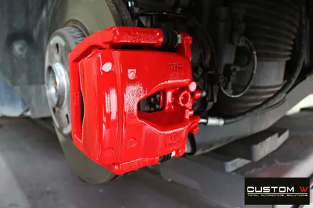 벤츠 CLS400d 휠 상처 수리 후 블랙유광 휠도색 + 레드 캘리퍼 도색 / 용인 처인구