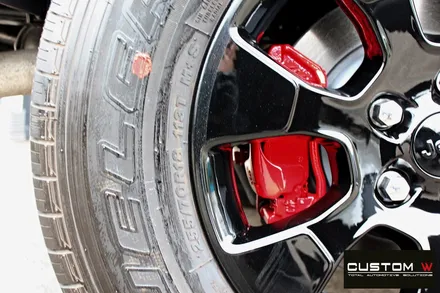지프 랭글러 오버랜드 블랙유광 휠도색 + 레드 캘리퍼 도색 / 용인 처인구
