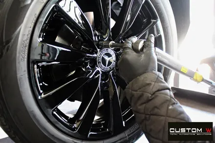 벤츠 GLC350e 블랙유광 휠도색 + 카본 세라믹 골드 캘리퍼 도색 / 용인 처인구