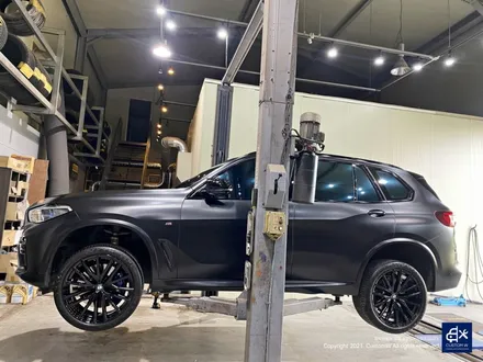 BMW G05 X5 M50i 742M 22인치 휠수리 후 블랙유광 휠도색 / 용인 처인구