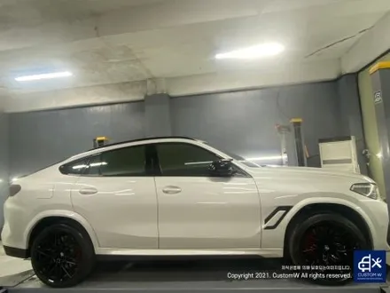 BMW X6M 컴페티션 competition 앞 21인치 뒤 22인치 818M 휠 상처 수리 후, 유광 블랙 휠도색 그리고 레드 캘리퍼 도색 작업까지_! / 용인 처인구