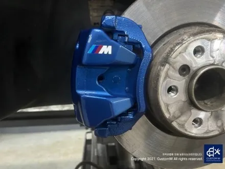 따뜻한 봄에 오픈 에어링의 기쁨을 누릴 수 있는 BMW G29 Z4 20i 휠 상처 수리 후, 유광 블랙 휠도색 그리고 블루 캘리퍼 도색까지_! / 용인 처인구