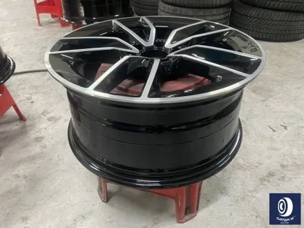 벤츠 C43 AMG 휠 상처 수리 후, 다이아몬드 커팅 가공을 이용한 블랙 폴리시 투톤 휠 커스텀 도색 / 용인 처인구