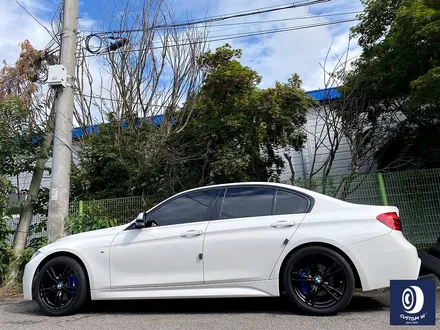 잘못된 휠 수리 도색 이력이 있는 BMW F30 330i 400M 약품 박리 ( 페인트 제거) 후, 하이그로시 블랙 (검정 유광) 휠도색 / 용인 처인구