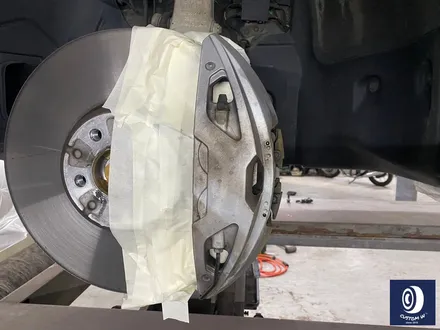 BMW G05 X5 45e 744 휠 상처 수리 후, 블랙 유광 휠도색 + 지저분한 브레이크 캘리퍼 부식 분진 제거 후, 블루 컬러 도색 / 용인 처인구