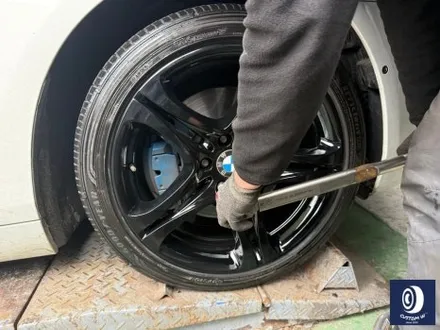 BMW 640D 심각한 상처 수리 및  부식 제거 후, 블랙 유광 휠 도색 / 용인 처인구