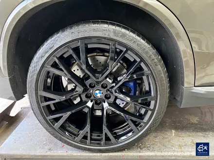 BMW X5M 809M 휠수리 후 블랙유광 휠도색 / 용인 처인구