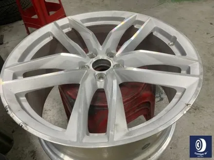 아우디 A7 50TFSI 20인치 다이아몬드 커팅 가공을 이용한 블랙 폴리시 커스텀 투톤 휠도색 + 심각한 부식 제거 후, 카본 세라믹 골드(오렌지 골드) 캘리퍼 도색 작업까지_! / 용인 처인구