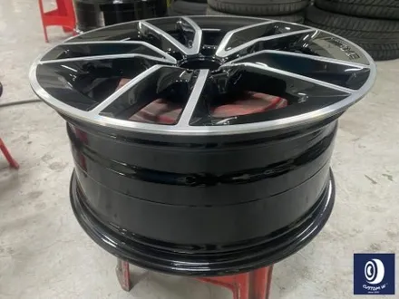 벤츠 C43 AMG 휠 상처 수리 후, 다이아몬드 커팅 가공을 이용한 블랙 폴리시 투톤 휠 커스텀 도색 / 용인 처인구