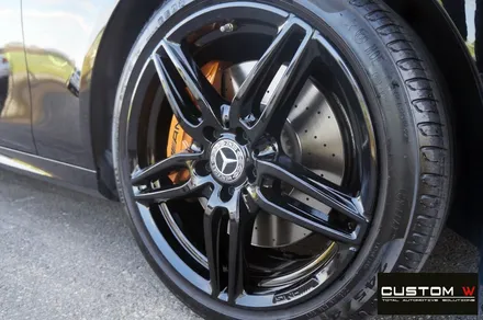 벤츠 W213 E300 AMG LINE 블랙 유광 휠도색, 캘리퍼 도색. / 용인 처인구