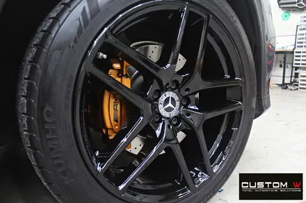 벤츠 GLE350d 쿠페 휠 상처 수리 후 블랙유광 휠도색 + 카본 세라믹 골드 캘리퍼 도색 / 용인 처인구