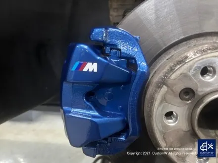 따뜻한 봄에 오픈 에어링의 기쁨을 누릴 수 있는 BMW G29 Z4 20i 휠 상처 수리 후, 유광 블랙 휠도색 그리고 블루 캘리퍼 도색까지_! / 용인 처인구