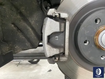 아우디 A7 55TFSI e 20인치 다이아몬드 커팅 가공을 이용한 블랙 폴리시 휠 커스텀 +  부식 방지 블랙 컬러로 캘리퍼 도색 작업까지_! / 용인 처인구