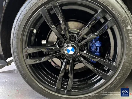 휠, 캘리퍼 모두 새 옷을 입히자! BMW 320i 휠수리 후 블랙유광 휠도색 + 블루 캘리퍼 도색 / 용인 처인구