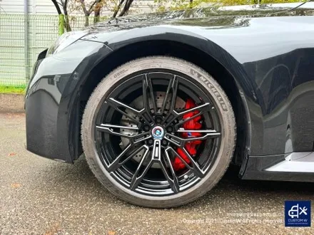 BMW G87 M2 930M 블랙 유광 휠도색 + 레드 캘리퍼 도색 / 용인 처인구