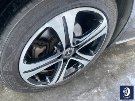 벤츠 W213 E200 분진 / 세척 관리가 어려운 밋밋한 실버 18인치 휠을 멋지게 다이아몬드 커팅 가공 / 커스텀 작업으로 고급스럽고 관리 편한 블랙 폴리시 휠로_!! / 용인 처인구