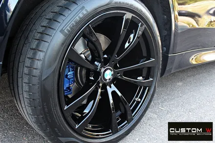 BMW X5 휠 상처 수리 후 블랙유광 휠도색 + 부식 제거 후 M 퍼포먼스 블루 캘리퍼 도색 / 용인 처인구