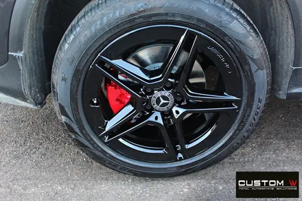 벤츠 GLC300e 휠 상처 수리 후 블랙유광 휠도색 + 레드 캘리퍼 도색 / 용인 처인구