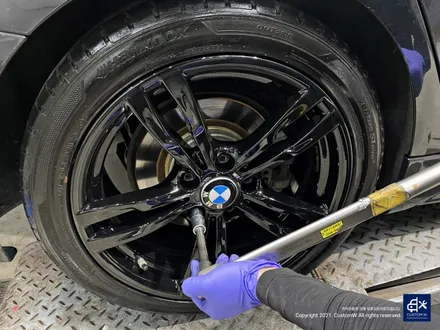BMW F30 320d 441M 휠수리 후 블랙유광 휠도색 / 용인 처인구