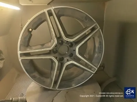 벤츠 E53 AMG  잘못된 캘리퍼 도색 제거 후, 재작업 그리고 블랙 유광 휠 도색 작업까지_! / 용인 처인구