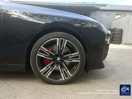 플래그십 전기차 / 럭셔리 대형 세단 BMW I7  레드 캘리퍼 도색 / 용인 처인구