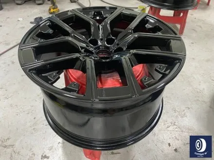 BMW 휠.. 왜 이렇게 만들까... 휠에 장착된 플라스틱 커버는 무슨 의미가 있나? 경량화? 디자인? 신형 740D 신0차 출고 작업 휠 커버 + 휠 블랙 도색 + 캘리퍼  도색 / 용인 처인구