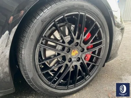 포르쉐 파나메라 GTS 911 터보 디자인 휠 하이그로시 블랙 휠 도색 / 용인 처인구